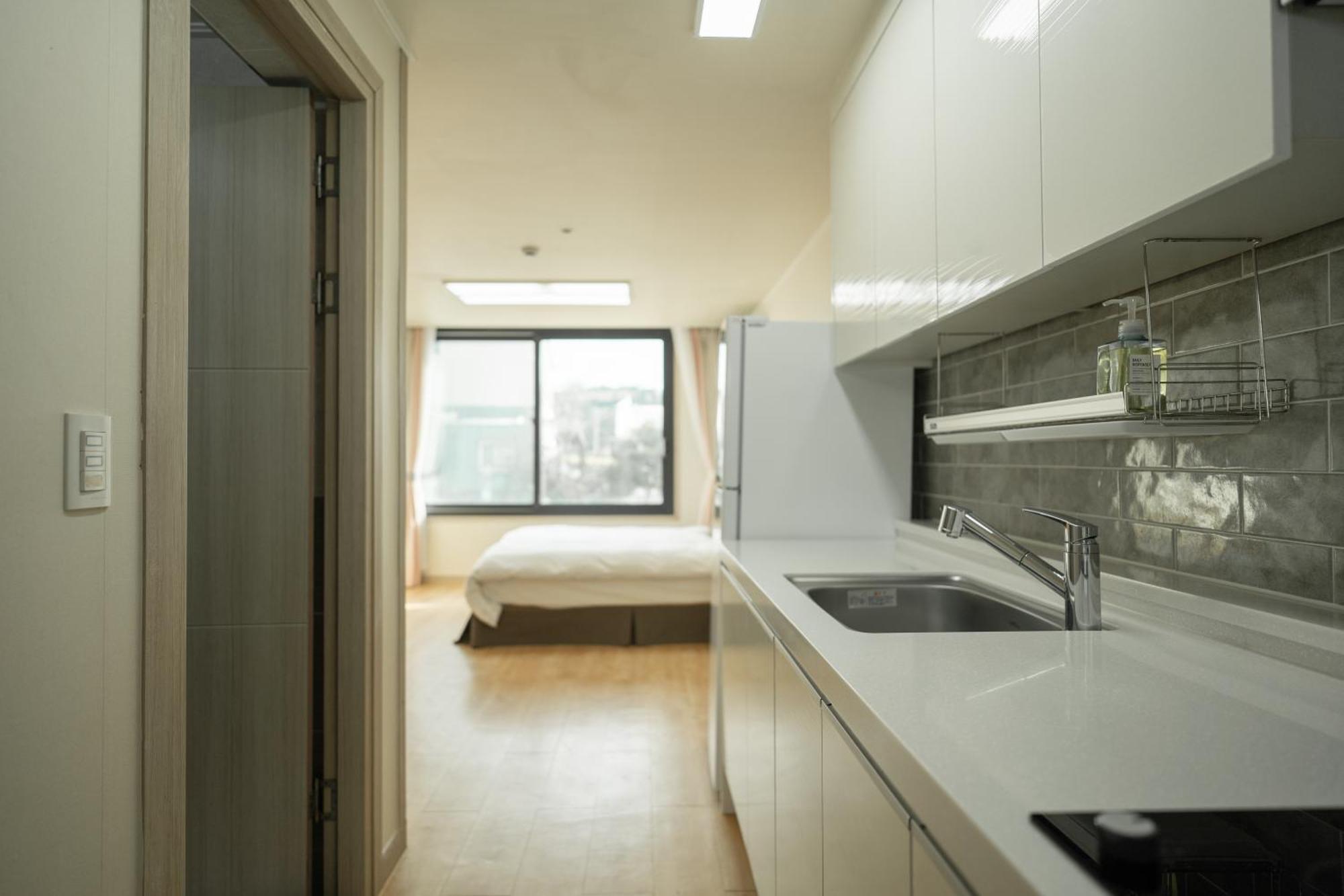 Living In Jeju Island Appartement Buitenkant foto